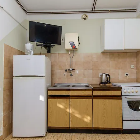 Lägenhet Apartments Stomorska *