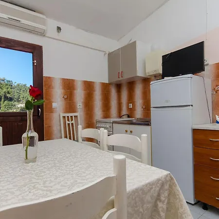 Apartments Stomorska *